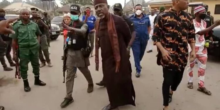 DRAMA AS EFCC STORMS OKOROCHA’S HOUSE TO BRING HIM TO TRIAL