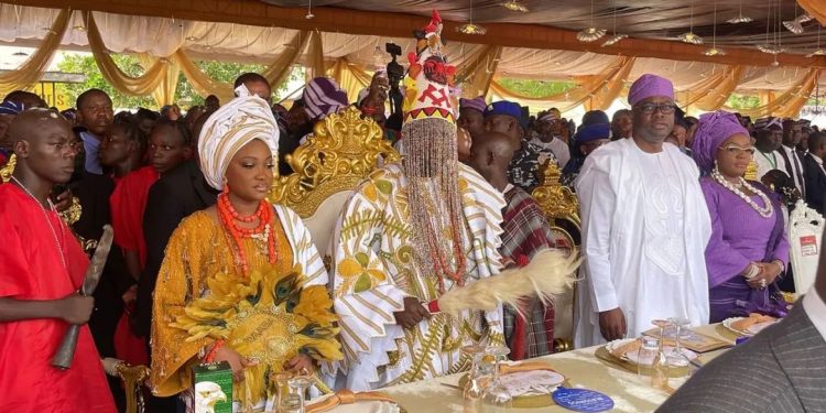 Viewpoint: Pomp, Colour, Controversies and Intrigues at Alaafin’s Coronation By Bolanle BOLAWOLE