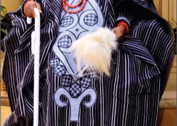 TOWN REJOICES AS ELEKAN PROMOTED TO FIRST CLASS, ATOLAGBE BECOMES HIGH CHIEF
